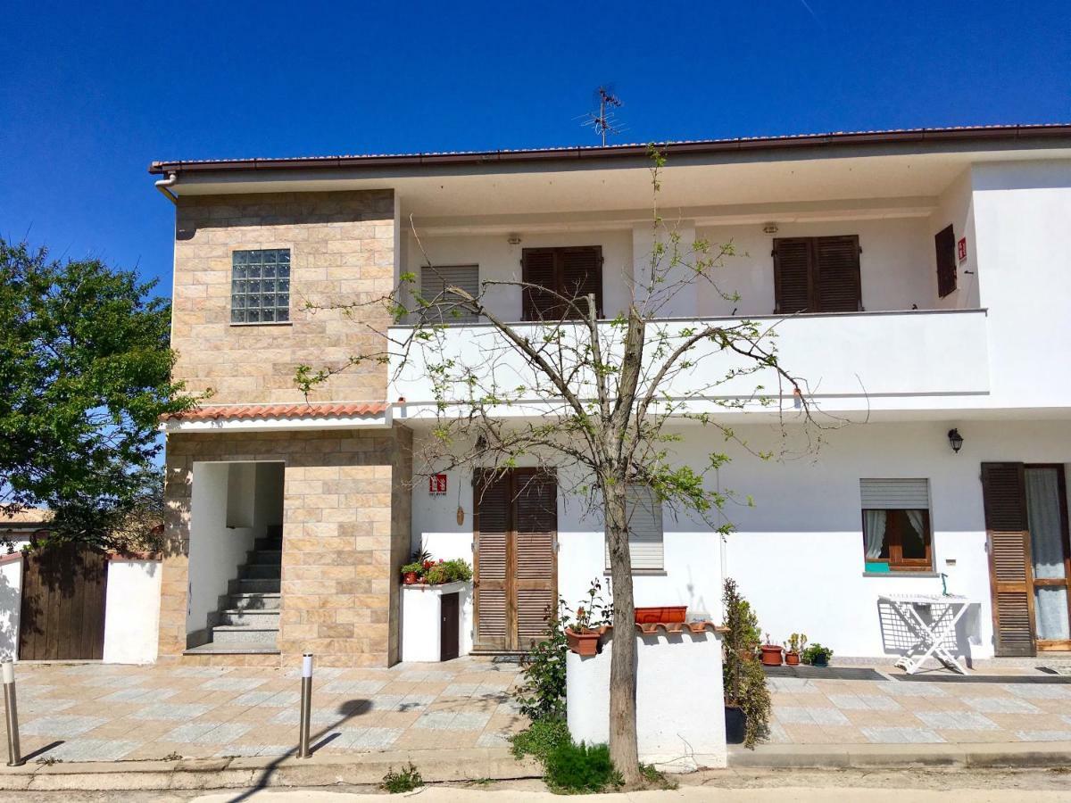Apartment Luisa Tergu Εξωτερικό φωτογραφία